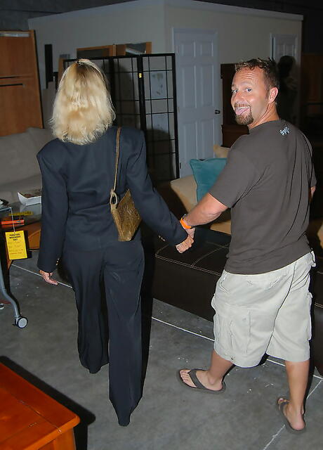 Adorable milf Leah blows on dick 